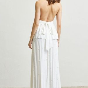 Set 2 piezas blusa halter escote en v y pantalón plisado con aplicaciones de perla