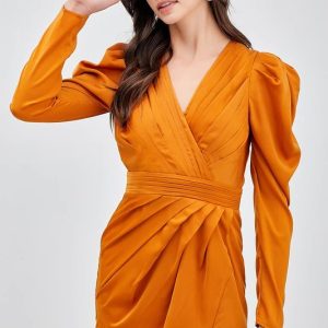 Satin drapeado manga larga hombreras escote v