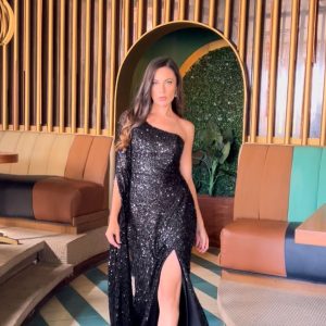 Una manga escarola lentejuela