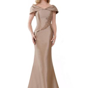 Sirena de tafeta off shoulder con detalle pedrería en costado pepplum