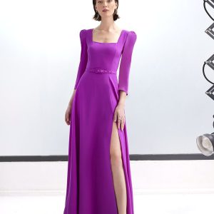 Manga hombreras tres cuartos escote cuadrado con cinto