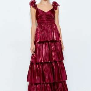 Organza con capas y olanes en tirante