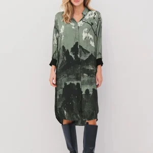 Vestido camisero estampado paisaje